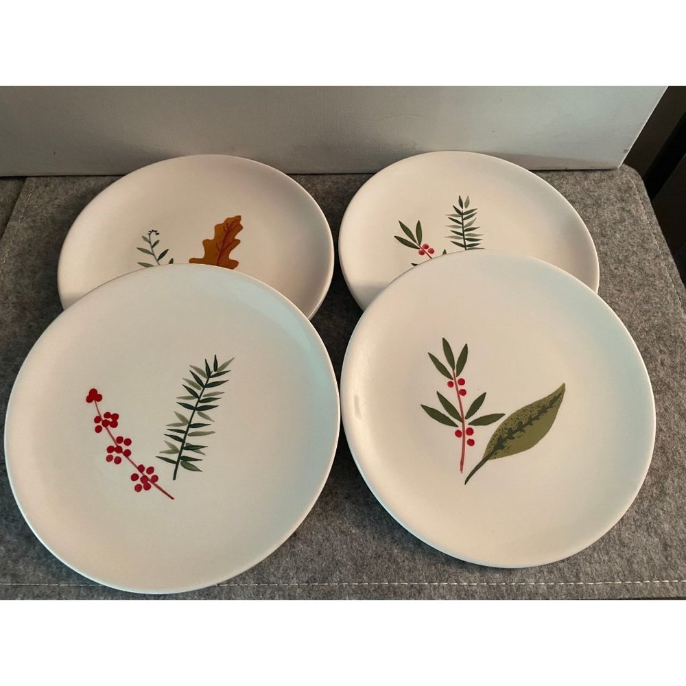 Cracker Barrel Sprigs Holiday Dessert Plates  Set of 4 #720